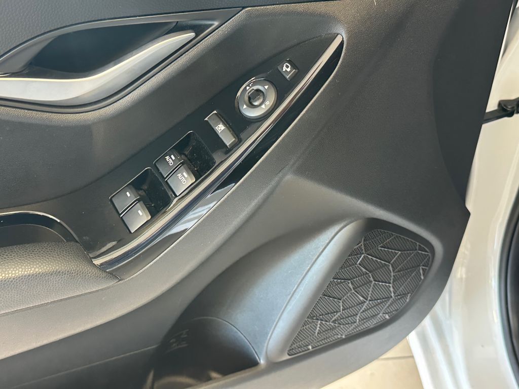 Fahrzeugabbildung Hyundai ix20 1.4 blue Space+Scheckheft+Navi+R.Kam.