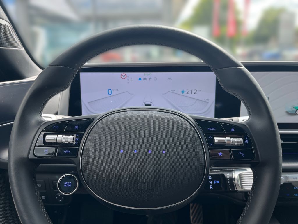 Fahrzeugabbildung Hyundai IONIQ 6 77,4 kWh 4WD Uniq