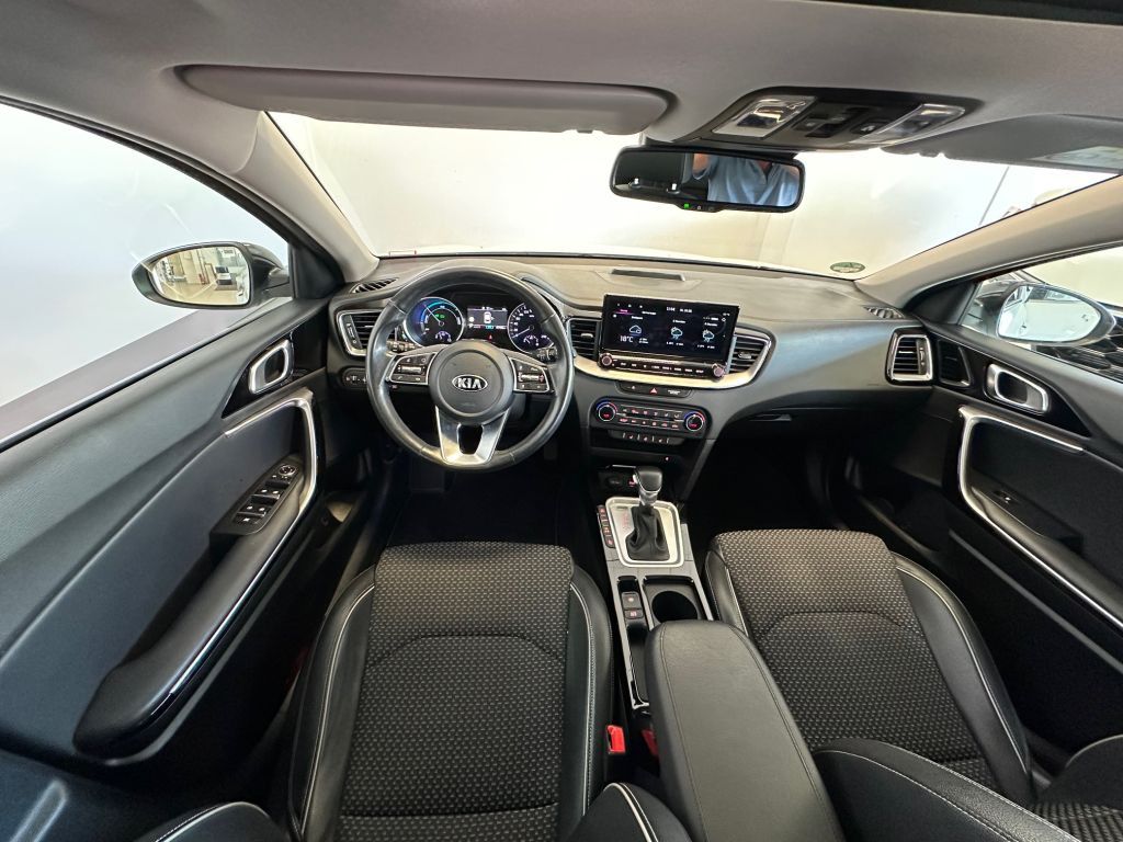 Fahrzeugabbildung Kia XCeed 1.6 GDI PHEV Spirit+Navi+Schiebedch+R.Kam+