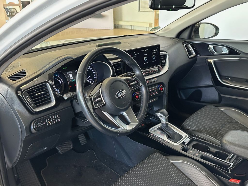 Fahrzeugabbildung Kia XCeed 1.6 GDI PHEV Spirit+Navi+Schiebedch+R.Kam+