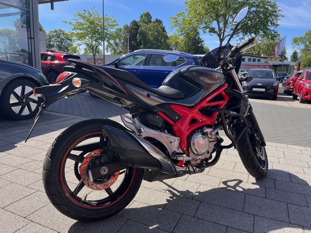 Fahrzeugabbildung Suzuki Gladius 650 ABS+Bremse NEU+TÜV NEU+Kofferset NEU