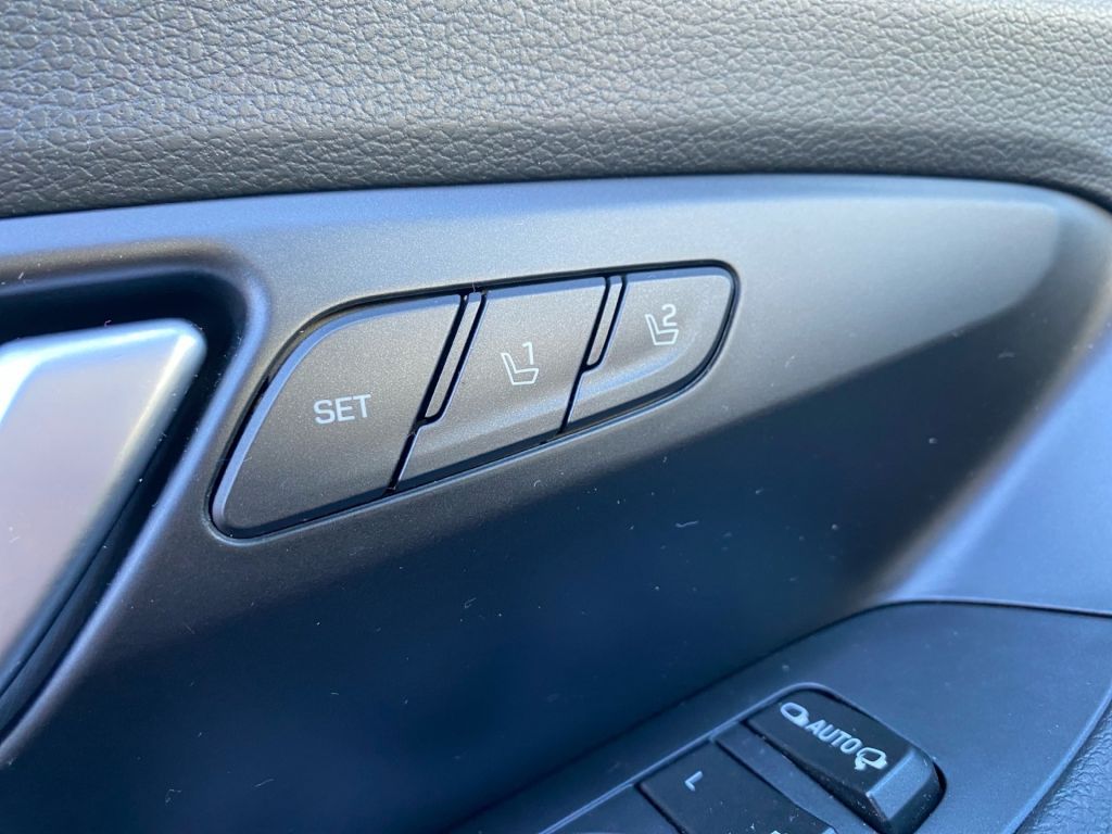 Fahrzeugabbildung Hyundai i30 1.4 T-GDI DCT Fastback Premium