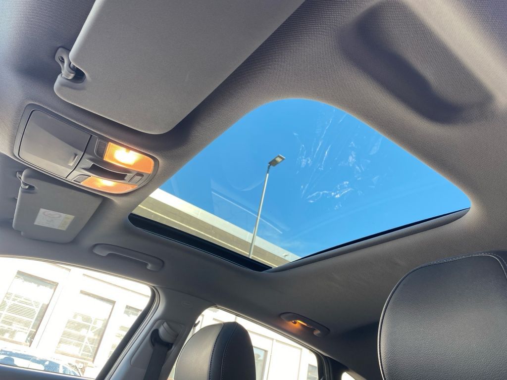 Fahrzeugabbildung Hyundai i30 1.4 T-GDI DCT Fastback Premium