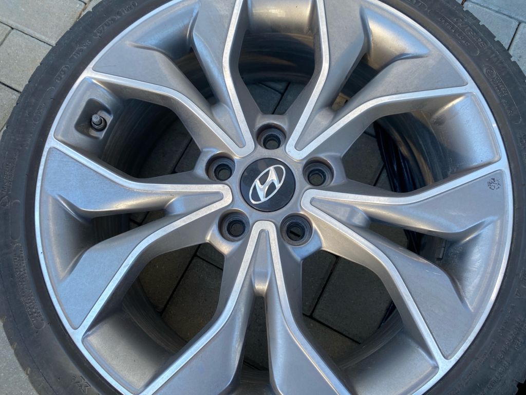 Fahrzeugabbildung Hyundai i30 1.4 T-GDI DCT Fastback Premium