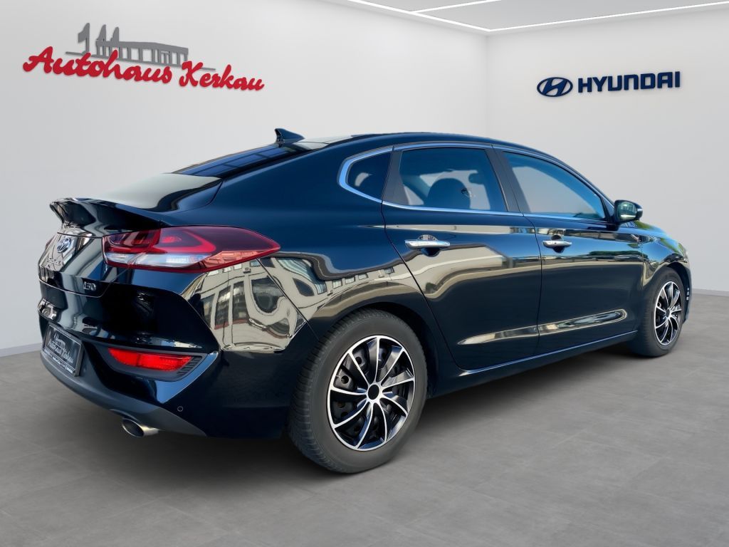 Fahrzeugabbildung Hyundai i30 1.4 T-GDI DCT Fastback Premium