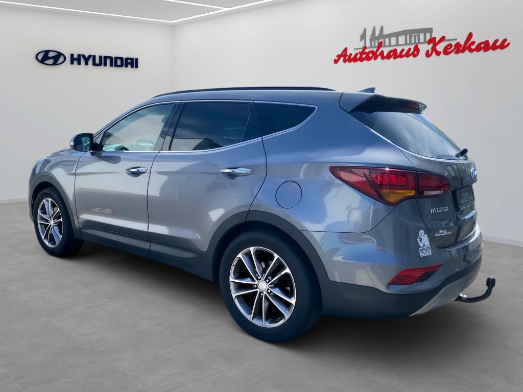 Fahrzeugabbildung Hyundai Santa Fe 2.2 CRDI 4WD Automatik Premium+AHK+8fac