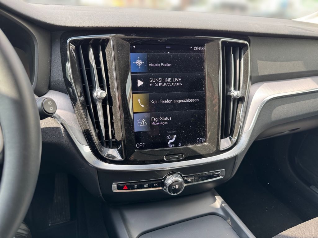Fahrzeugabbildung Volvo V60 Geartronic Momentum Pro+AHK+8fach bereift