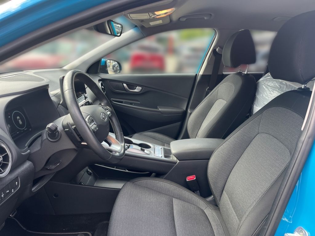 Fahrzeugabbildung Hyundai KONA EV Trend+Krell+Winterräder+Nav+Cam+SHZ