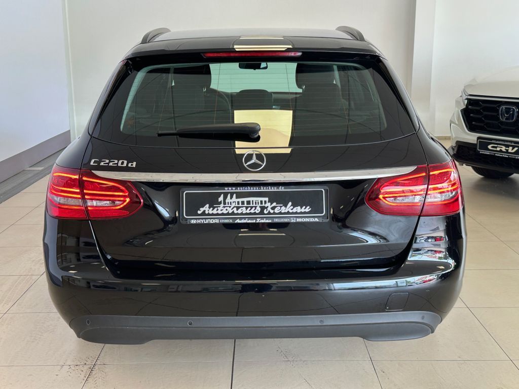 Fahrzeugabbildung Mercedes-Benz C 220 d T 9G-TRONIC+AHK+Business Plus +Carplay+