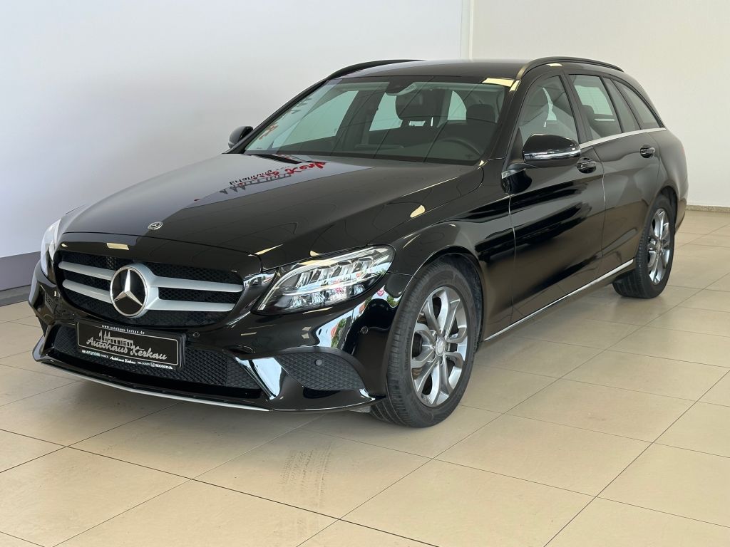 Fahrzeugabbildung Mercedes-Benz C 220 d T 9G-TRONIC+AHK+Business Plus +Carplay+