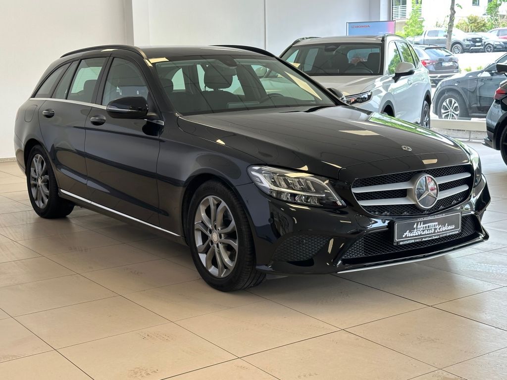 Fahrzeugabbildung Mercedes-Benz C 220 d T 9G-TRONIC+AHK+Business Plus +Carplay+