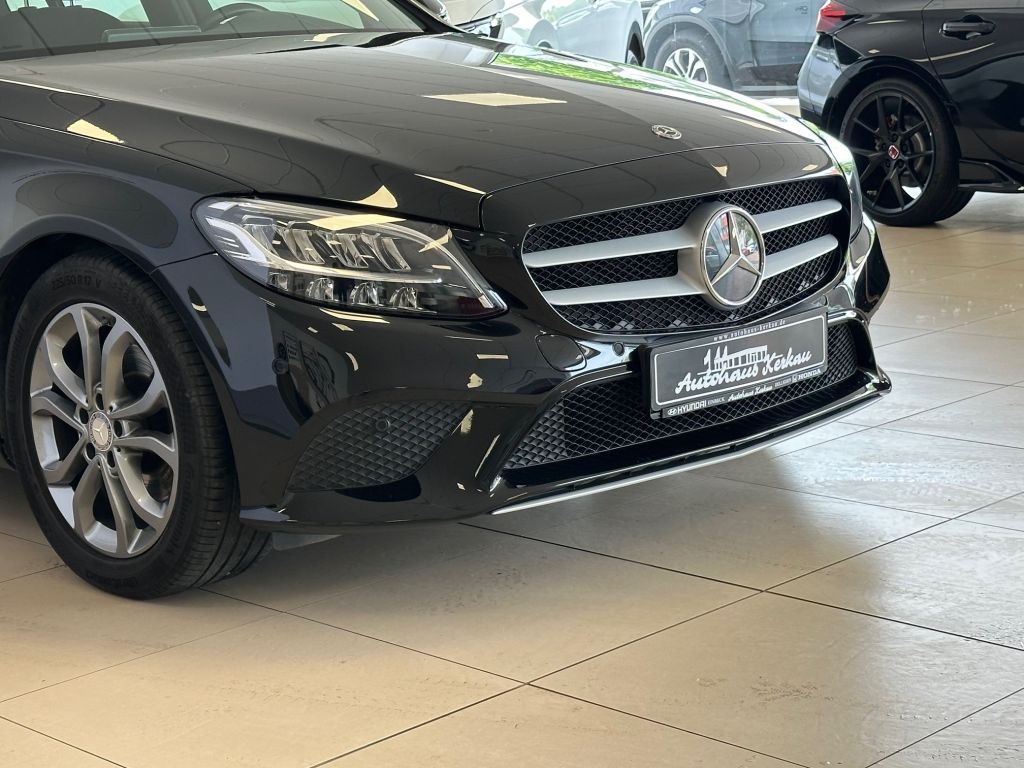 Fahrzeugabbildung Mercedes-Benz C 220 d T 9G-TRONIC+AHK+Business Plus +Carplay+