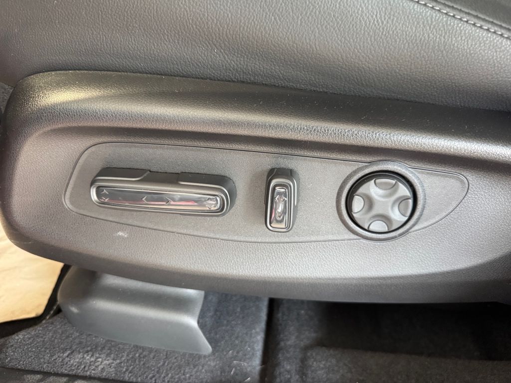 Fahrzeugabbildung Honda CR-V e:HEV 2.0 i-MMD Hybrid AWD Elegance (RS)
