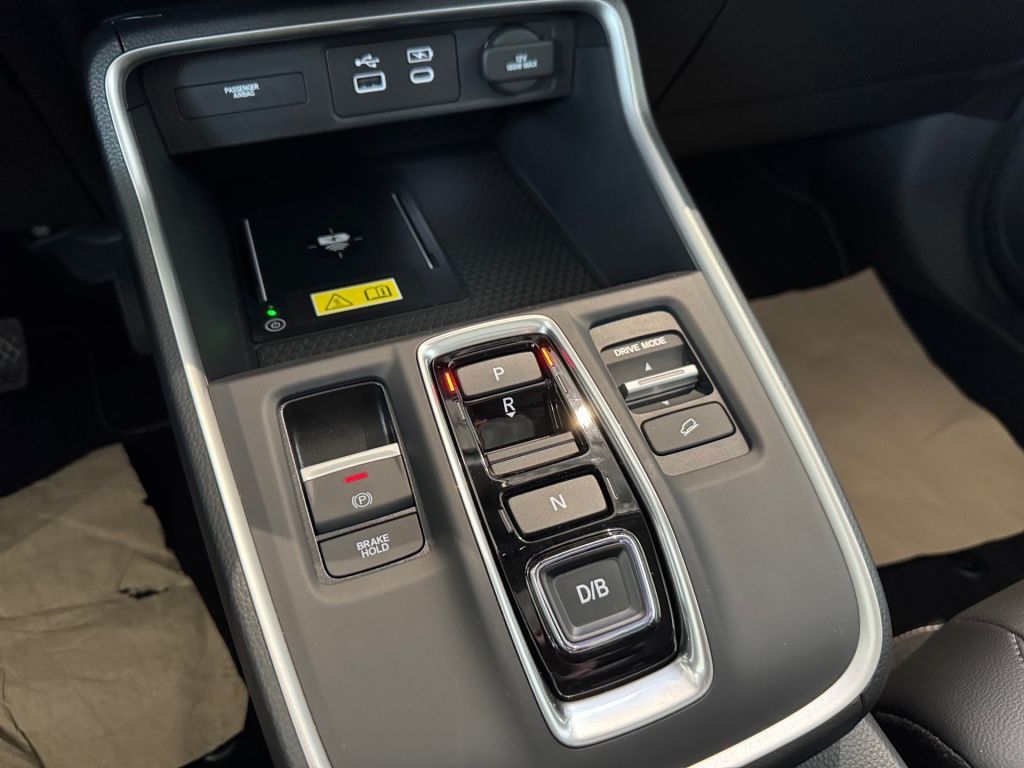 Fahrzeugabbildung Honda CR-V e:HEV 2.0 i-MMD Hybrid AWD Elegance (RS)