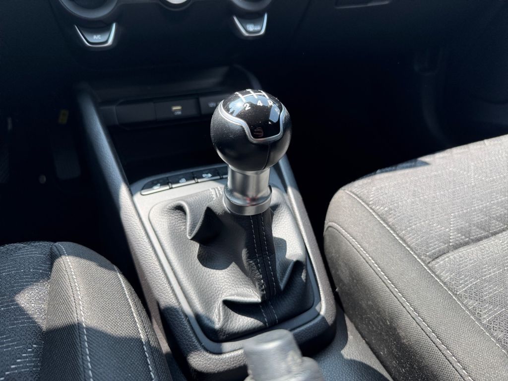 Fahrzeugabbildung Kia Rio 1.2 Edition 7
