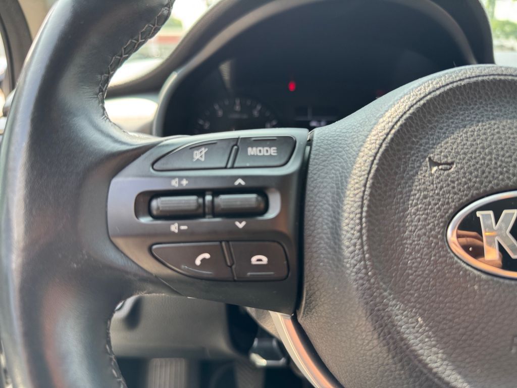 Fahrzeugabbildung Kia Rio 1.2 Edition 7