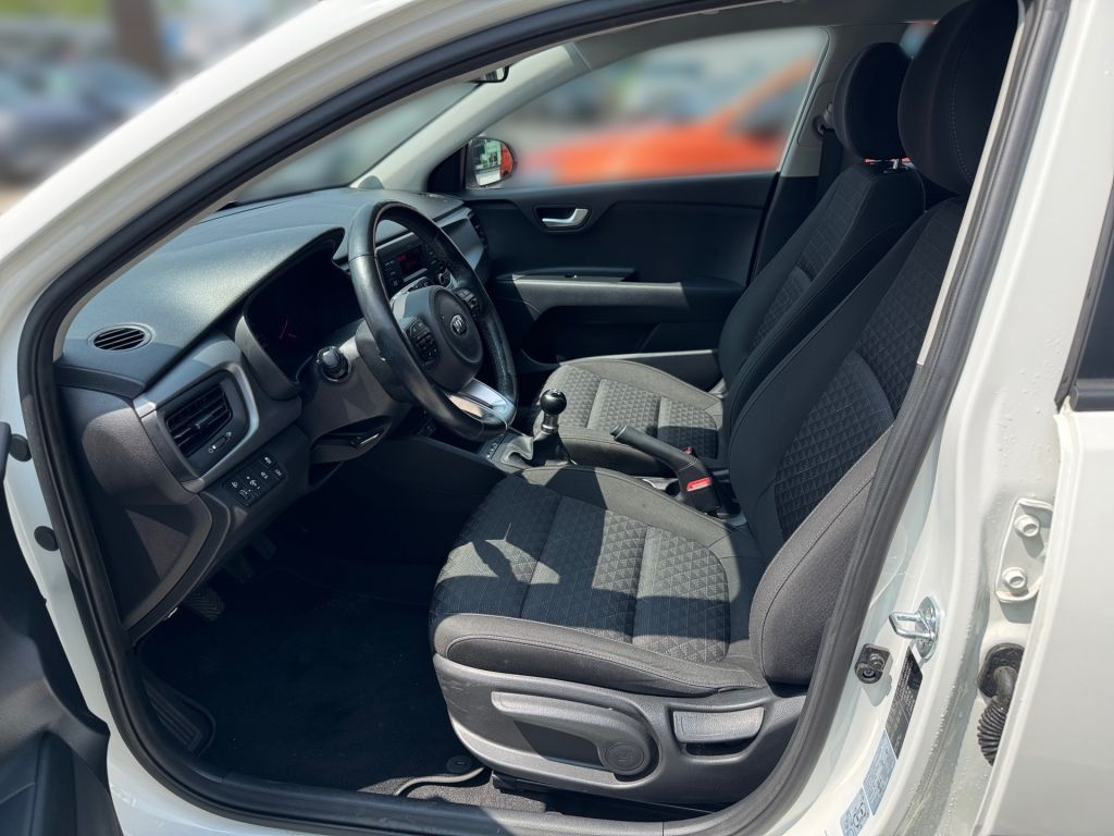 Fahrzeugabbildung Kia Rio 1.2 Edition 7