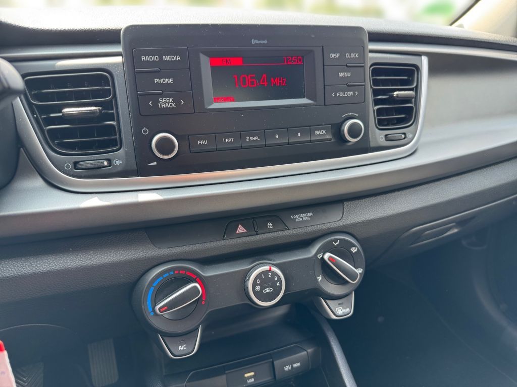 Fahrzeugabbildung Kia Rio 1.2 Edition 7