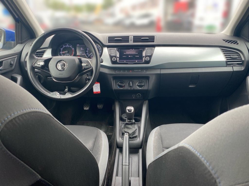 Fahrzeugabbildung SKODA Fabia Combi 1.0 TSI Ambition