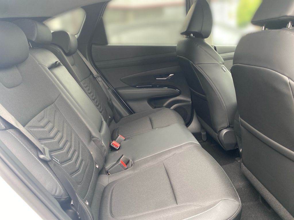 Fahrzeugabbildung Hyundai TUCSON 1.6 CRDi 48V-Hybrid 4WD DCT Trend