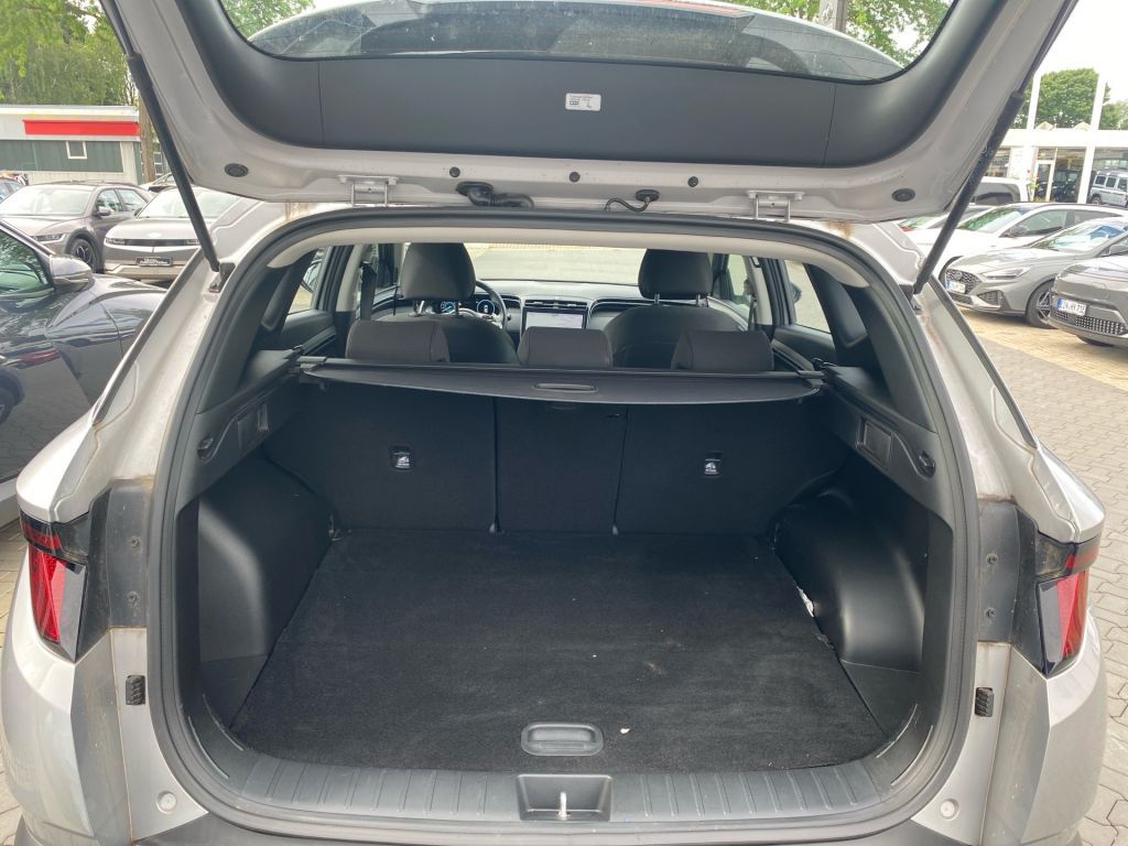 Fahrzeugabbildung Hyundai Tucson 1.6 T-GDi HEV 2WD Select LED+Navi+AHK