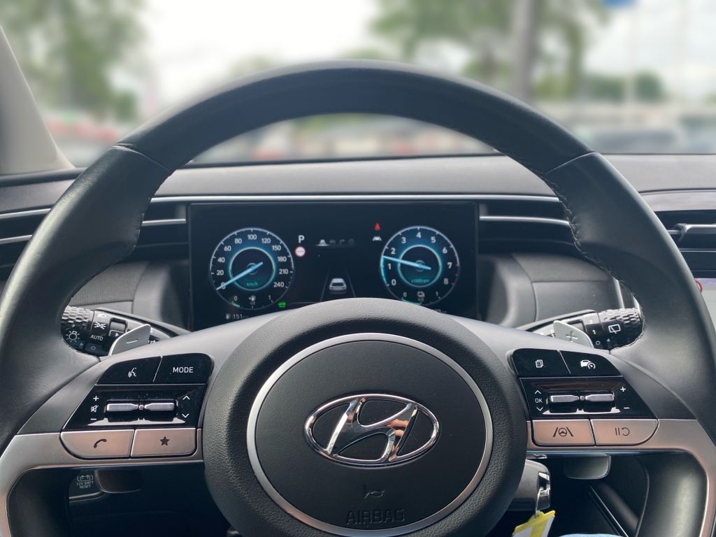 Fahrzeugabbildung Hyundai Tucson 1.6 T-GDi HEV 2WD Select LED+Navi+AHK