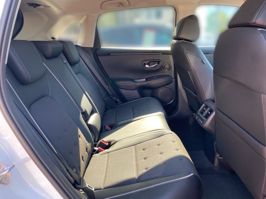 Fahrzeugabbildung Honda ZR-V e:HEV 2.0 i-MMD Hybrid Sport