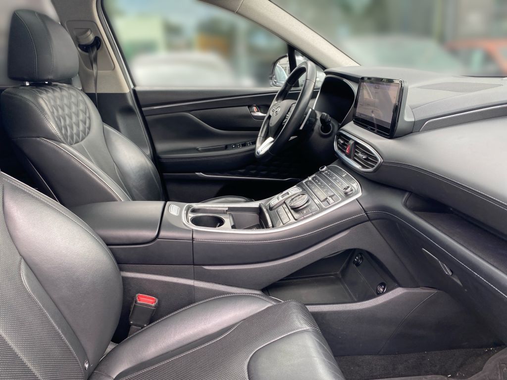 Fahrzeugabbildung Hyundai SANTA FE 2.2 CRDi 4WD+Prime+7Sitzer+2,5T Zugl.