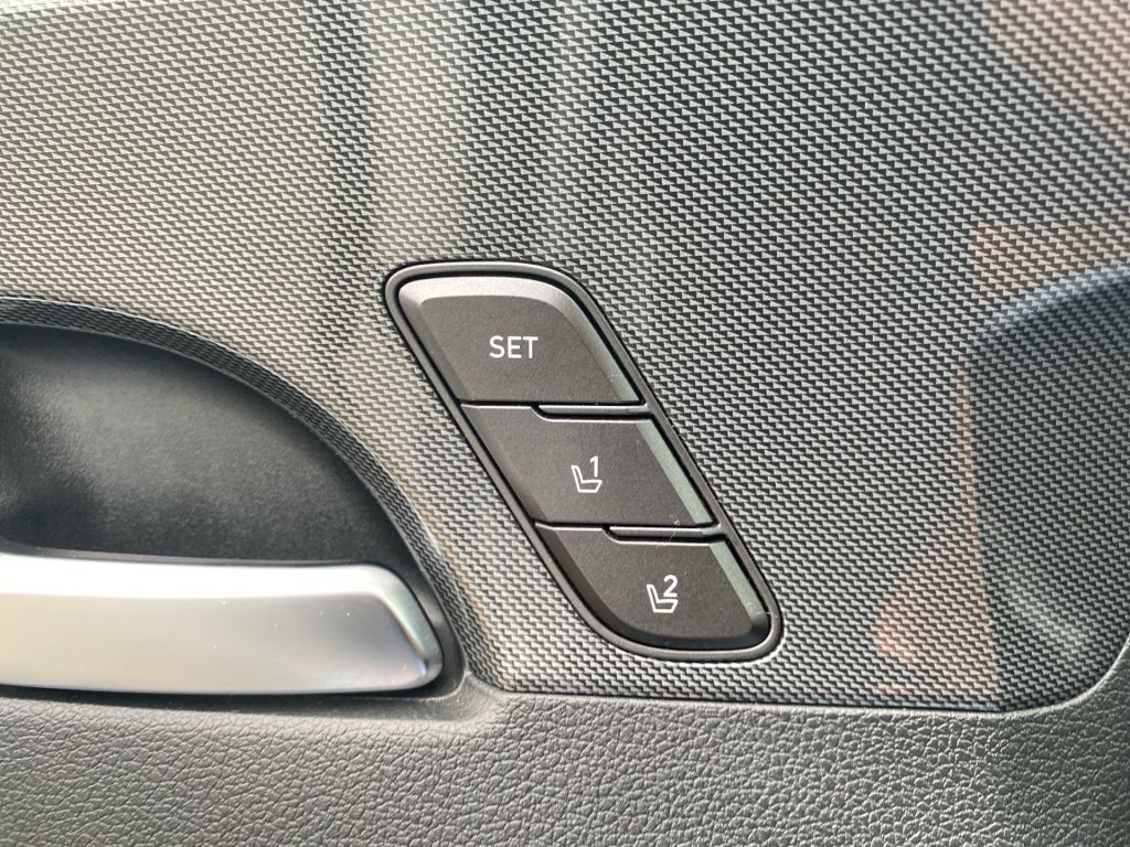 Fahrzeugabbildung Hyundai SANTA FE 2.2 CRDi 4WD+Prime+7Sitzer+2,5T Zugl.
