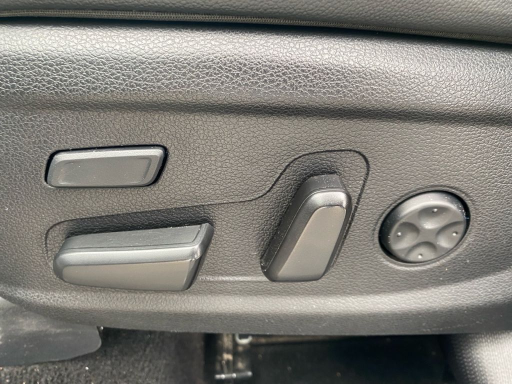 Fahrzeugabbildung Hyundai SANTA FE 2.2 CRDi 4WD+Prime+7Sitzer+2,5T Zugl.