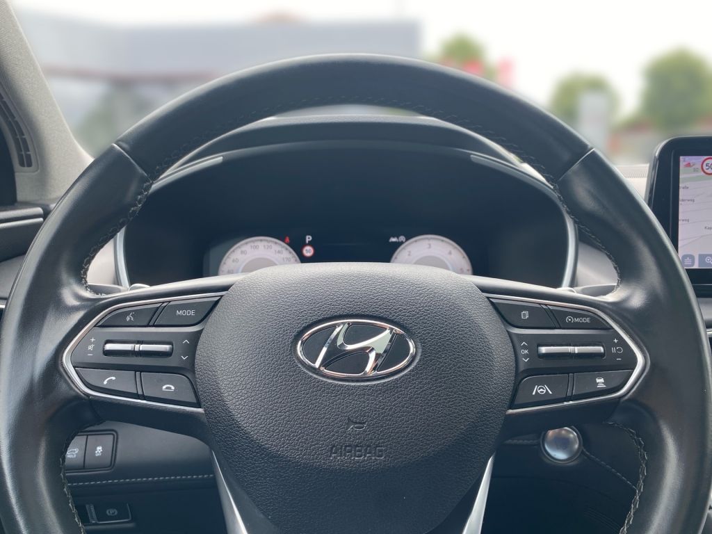 Fahrzeugabbildung Hyundai SANTA FE 2.2 CRDi 4WD+Prime+7Sitzer+2,5T Zugl.