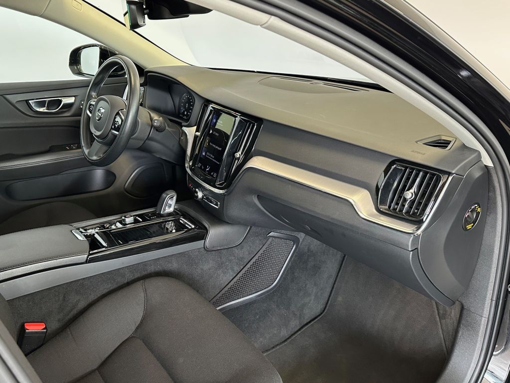 Fahrzeugabbildung Volvo V60 T6 AWD Recharge Inscription Expression