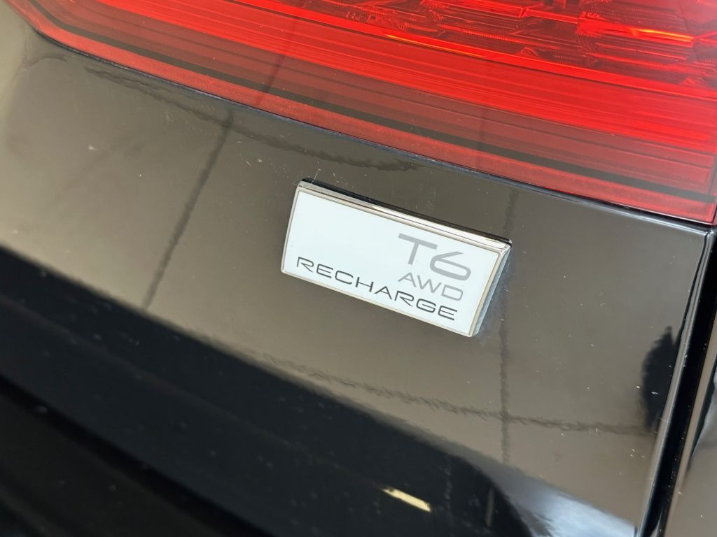 Fahrzeugabbildung Volvo V60 T6 AWD Recharge Inscription Expression