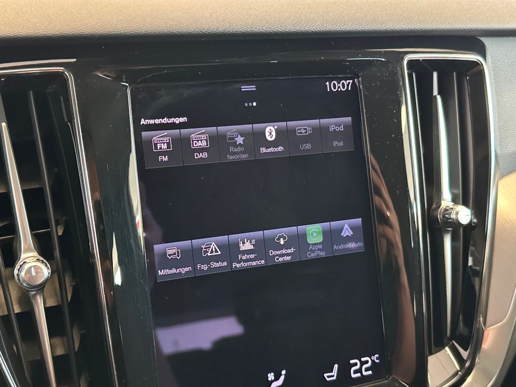 Fahrzeugabbildung Volvo V60 T6 AWD Recharge Inscription Expression