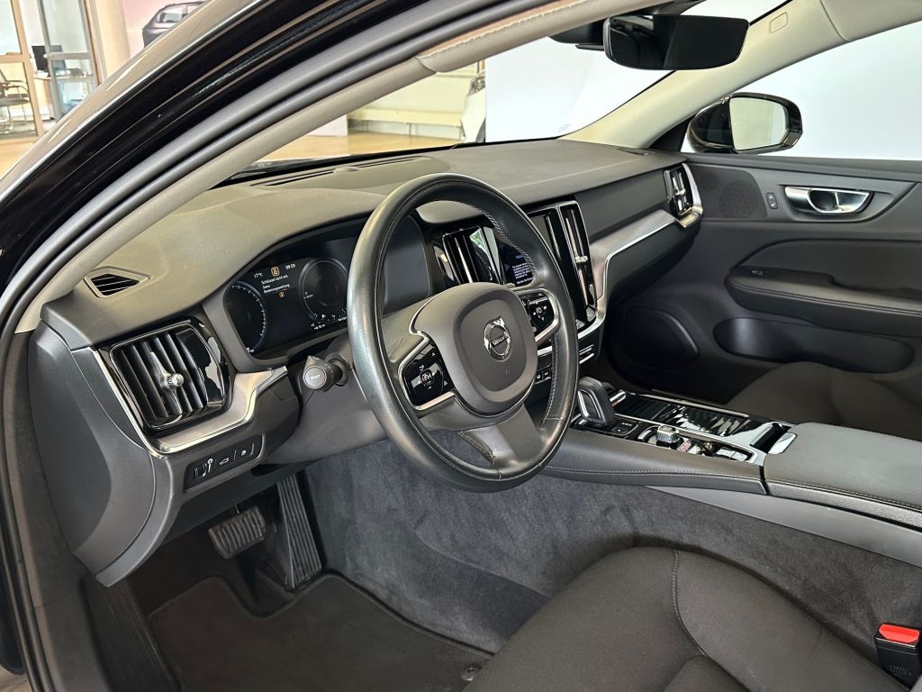Fahrzeugabbildung Volvo V60 T6 AWD Recharge Inscription Expression