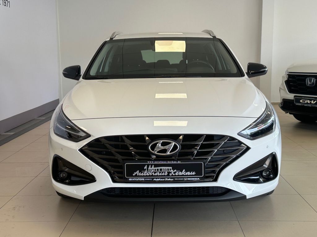Fahrzeugabbildung Hyundai i30 Kombi 1.6 CRDI EDITION 30+