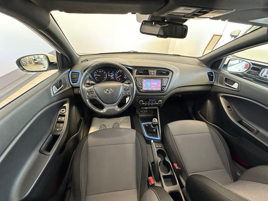 Fahrzeugabbildung Hyundai i20 blue 1.0 T-GDI Passion+R.Kamera+Navi+Panoram