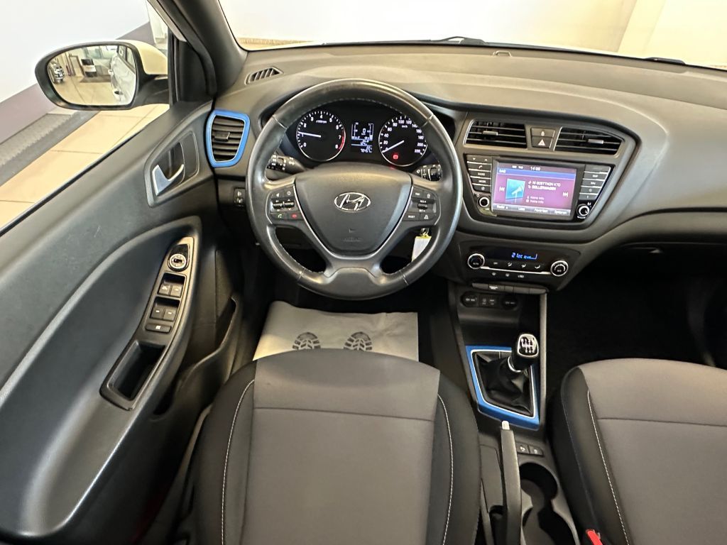Fahrzeugabbildung Hyundai i20 blue 1.0 T-GDI Passion+R.Kamera+Navi+Panoram