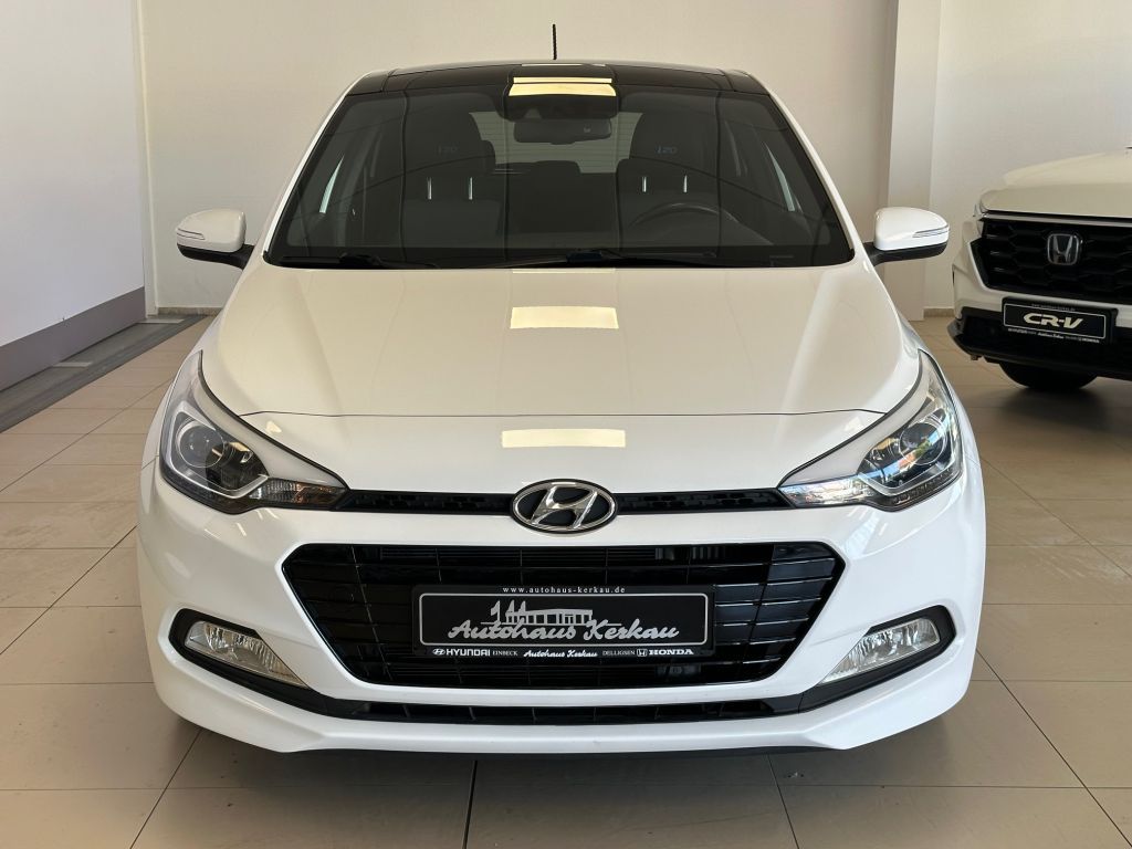 Fahrzeugabbildung Hyundai i20 blue 1.0 T-GDI Passion+R.Kamera+Navi+Panoram