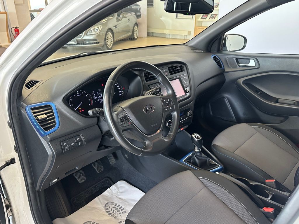 Fahrzeugabbildung Hyundai i20 blue 1.0 T-GDI Passion+R.Kamera+Navi+Panoram