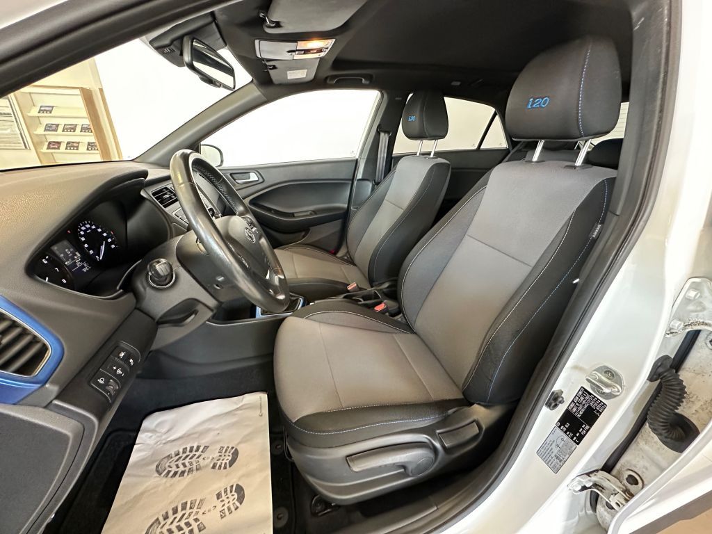 Fahrzeugabbildung Hyundai i20 blue 1.0 T-GDI Passion+R.Kamera+Navi+Panoram