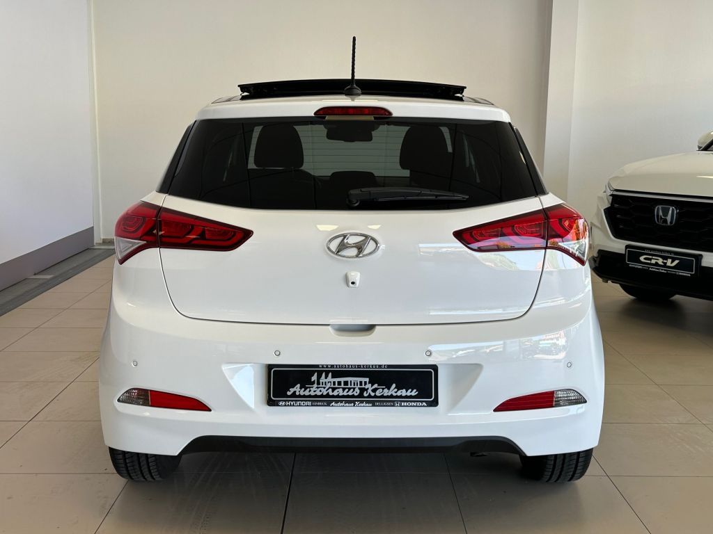 Fahrzeugabbildung Hyundai i20 blue 1.0 T-GDI Passion+R.Kamera+Navi+Panoram