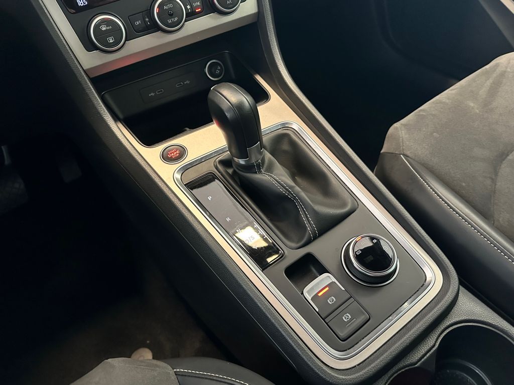 Fahrzeugabbildung SEAT Ateca 1.5 TSI ACT DSG Xperience+Carply+Virtual+