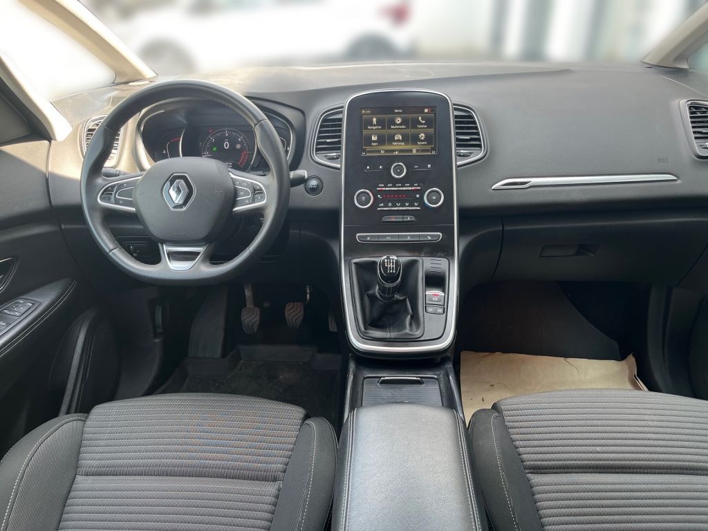 Fahrzeugabbildung Renault Grand Scenic BLUE dCi 120 BUSINESS EDITION