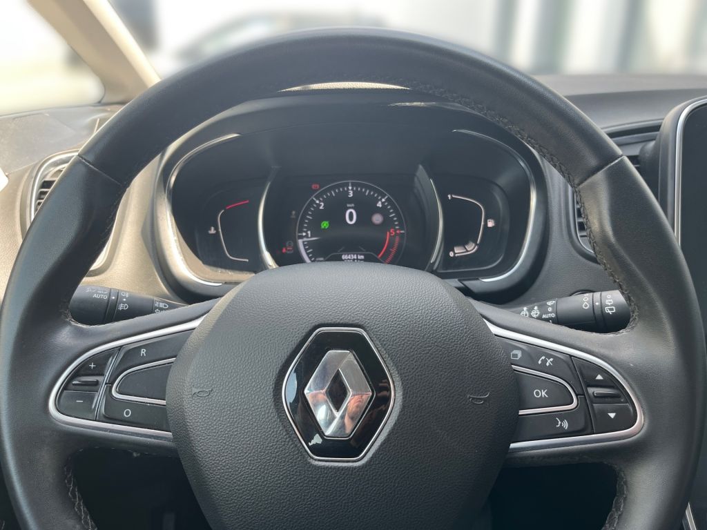 Fahrzeugabbildung Renault Grand Scenic BLUE dCi 120 BUSINESS EDITION