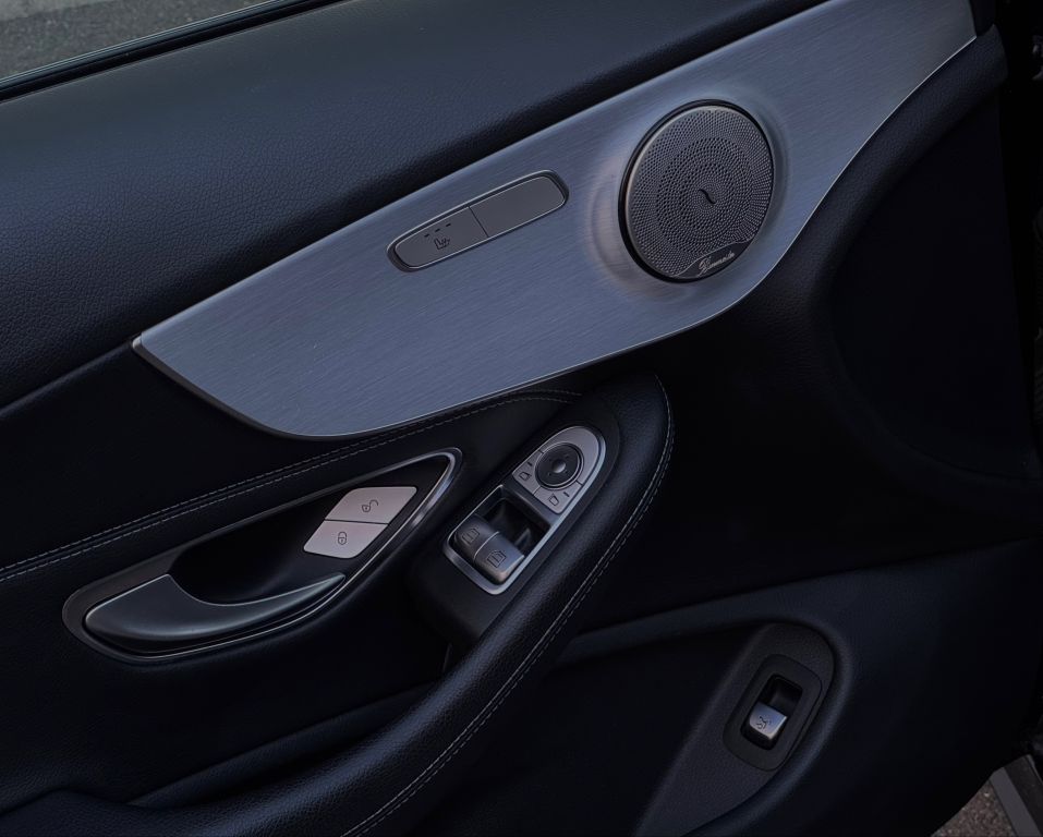 Fahrzeugabbildung Mercedes-Benz C 300 Coupe AMG Line +Night P.+HUD+ Pano+8fach b