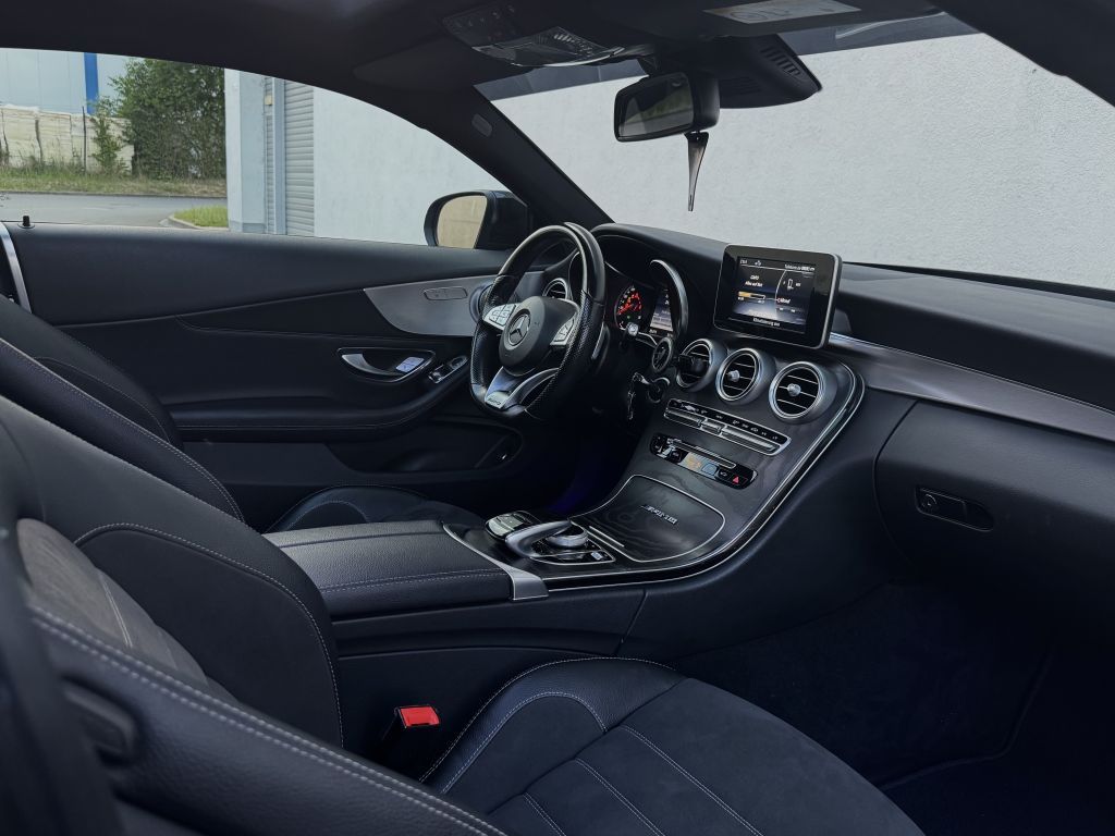 Fahrzeugabbildung Mercedes-Benz C 300 Coupe AMG Line +Night P.+HUD+ Pano+8fach b