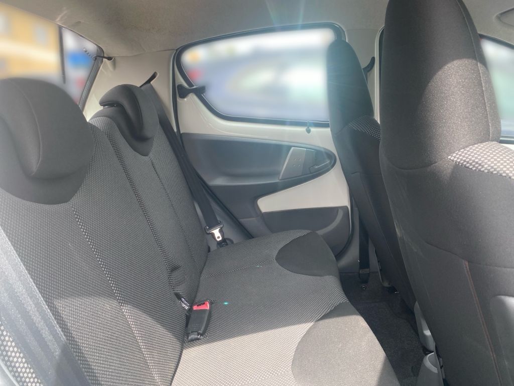 Fahrzeugabbildung Toyota Aygo Cool +Alwetterreifen+ WKRS+ Klima