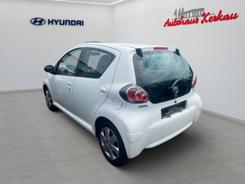 Fahrzeugabbildung Toyota Aygo Cool +Alwetterreifen+ WKRS+ Klima