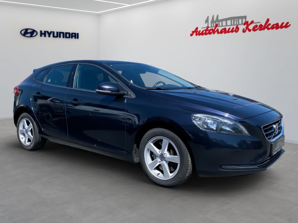 Fahrzeugabbildung Volvo V40 D3 Kinetic +R.Kamera+ Klima-P.+ PDC